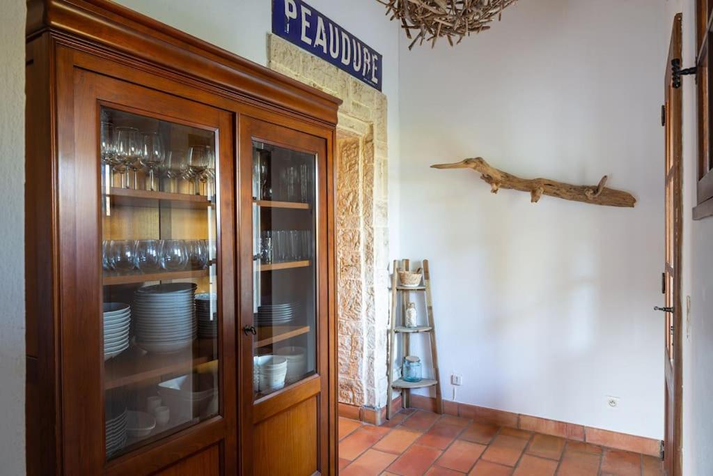 Mas Provencal De 120M2 En Camargue, Avec Piscine Et Parking Inclus, Ideal Pour Des Vacances Арл Екстериор снимка