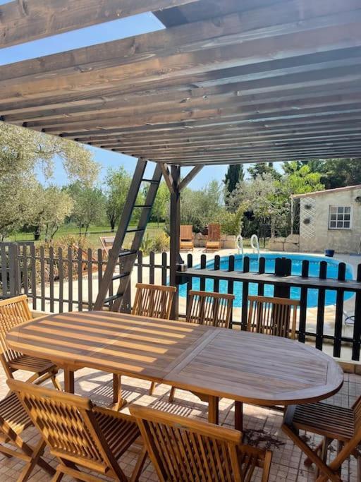 Mas Provencal De 120M2 En Camargue, Avec Piscine Et Parking Inclus, Ideal Pour Des Vacances Арл Екстериор снимка