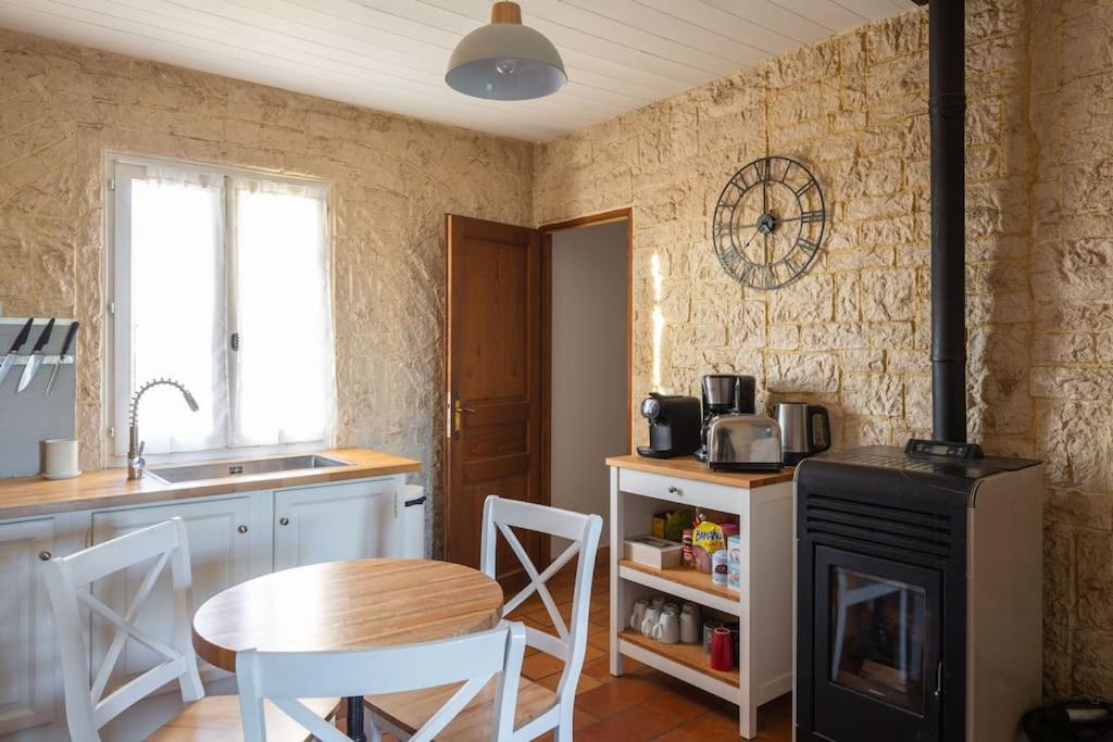Mas Provencal De 120M2 En Camargue, Avec Piscine Et Parking Inclus, Ideal Pour Des Vacances Арл Екстериор снимка