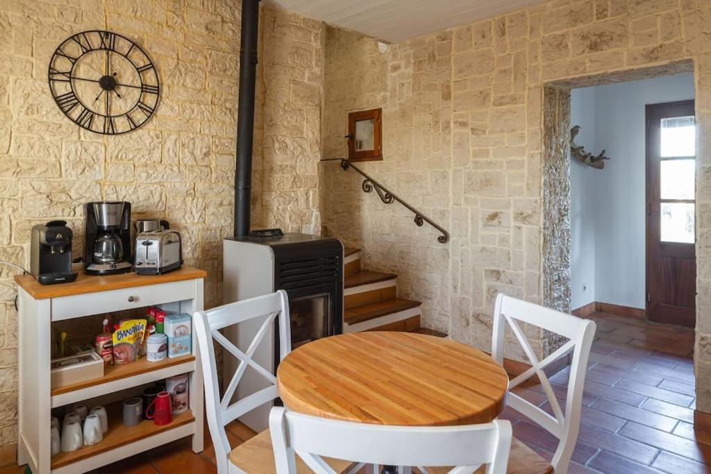 Mas Provencal De 120M2 En Camargue, Avec Piscine Et Parking Inclus, Ideal Pour Des Vacances Арл Екстериор снимка