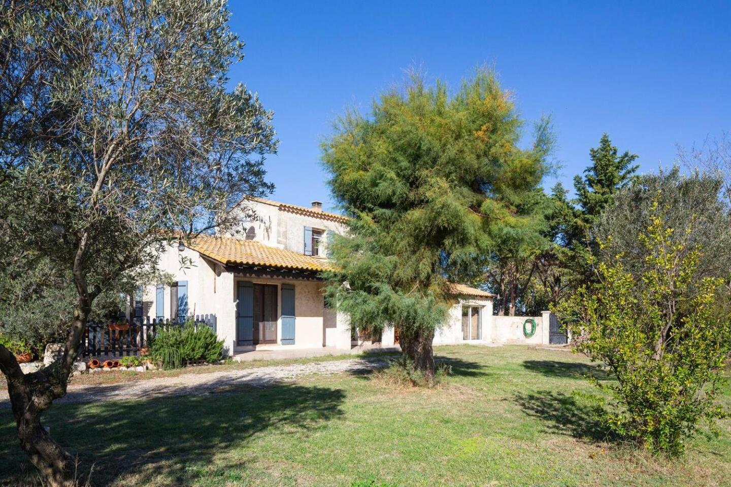 Mas Provencal De 120M2 En Camargue, Avec Piscine Et Parking Inclus, Ideal Pour Des Vacances Арл Екстериор снимка
