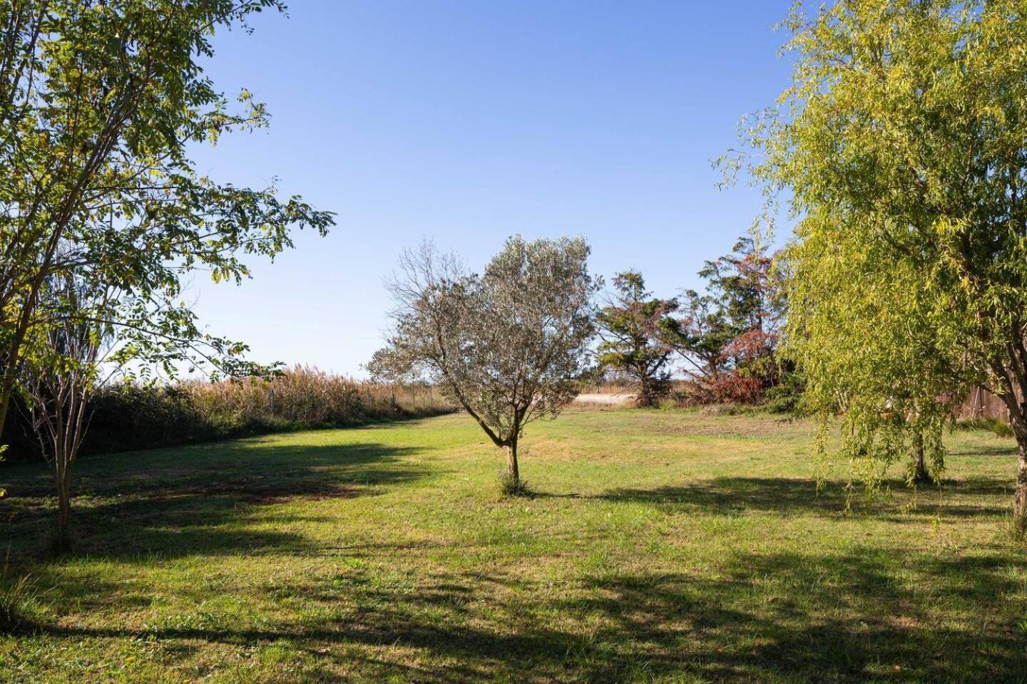 Mas Provencal De 120M2 En Camargue, Avec Piscine Et Parking Inclus, Ideal Pour Des Vacances Арл Екстериор снимка